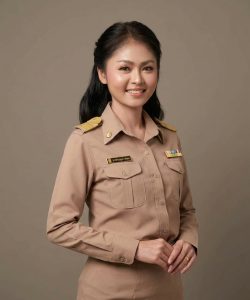 นางสาวนฤมล พรมนา